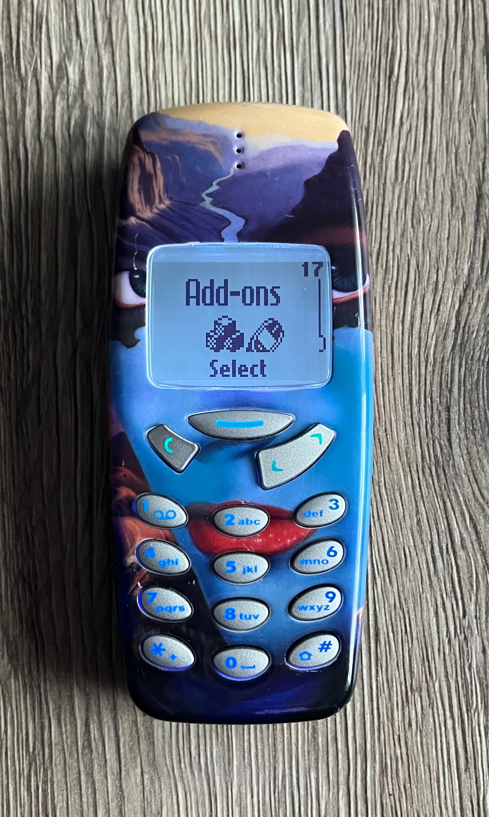 Modified Nokia 3310 3330 phone, 20 Games – NC92.EU